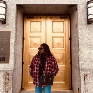 Meet your Posher, Laurence